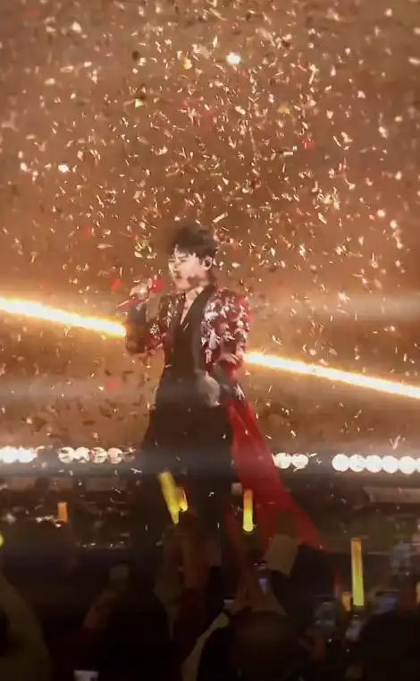 张杰从选秀到热门歌手的奋斗历程_张杰谢娜离婚传闻_张杰娱乐新闻