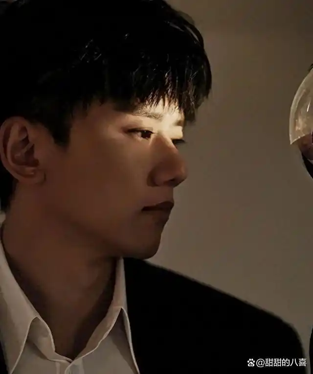 离婚传闻不到1年，张杰高调官宣喜讯，揭开了姐弟恋的真相