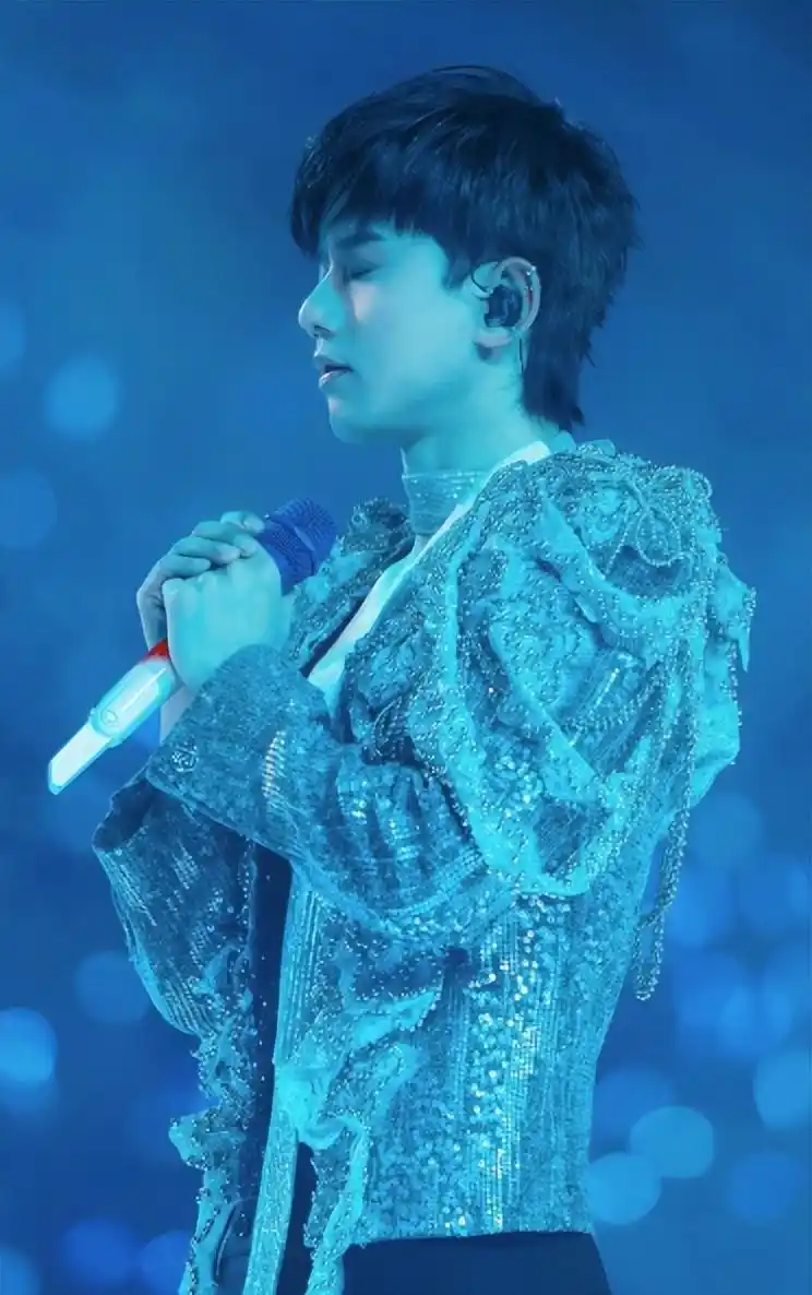 张杰早年经历_张杰娱乐新闻_张杰参加我型我秀