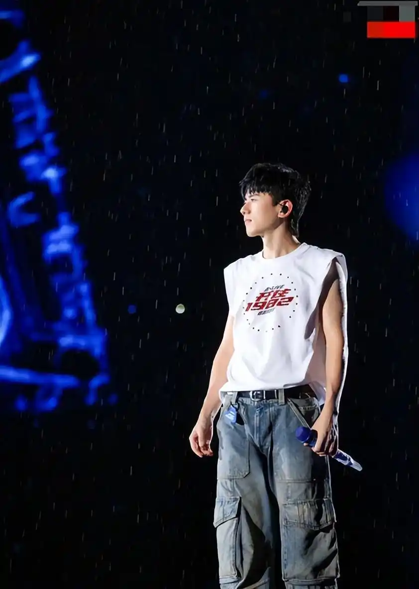 张杰早年经历_张杰娱乐新闻_张杰参加我型我秀