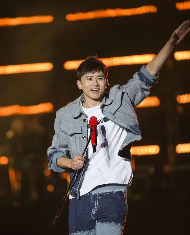 张杰假唱事件_张杰被冤屈经历_张杰娱乐新闻