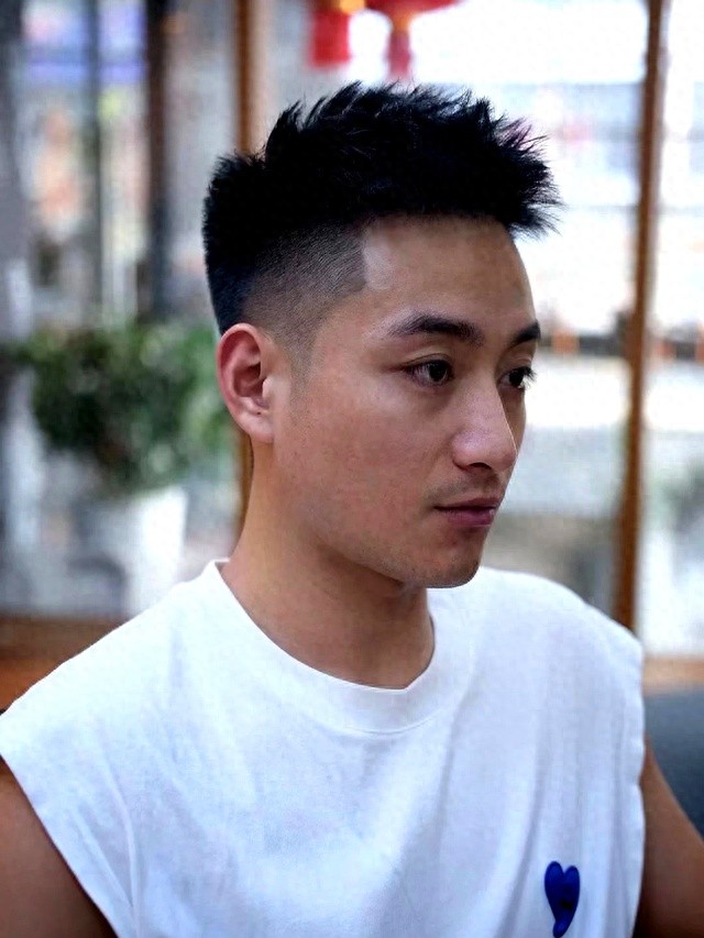 男生“不烫不染”的短发，秋冬季剪这3款造型，剪完是真的帅！