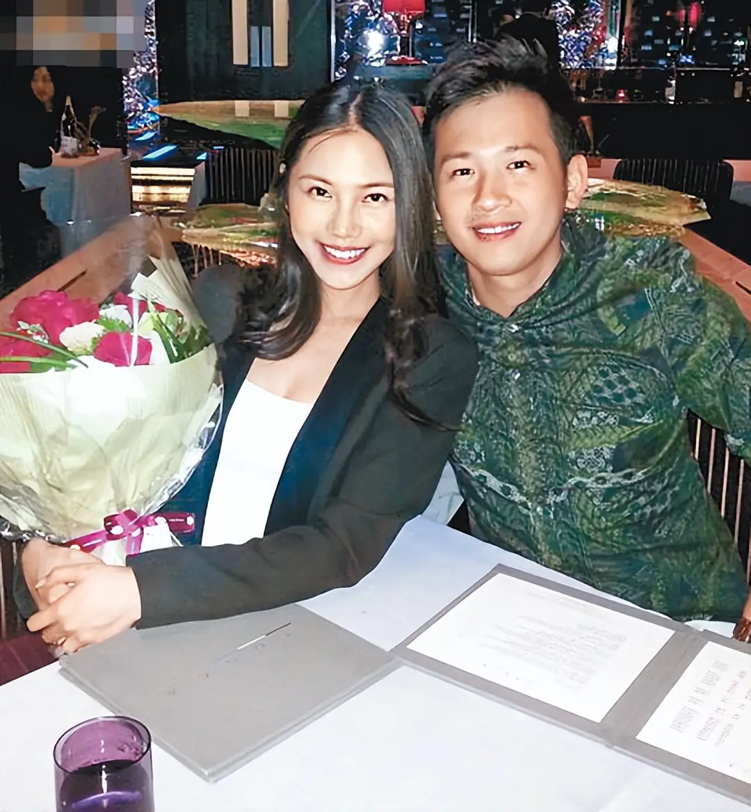 岑黎阑结婚_岑洁仪 Dixon Chin 婚后生活