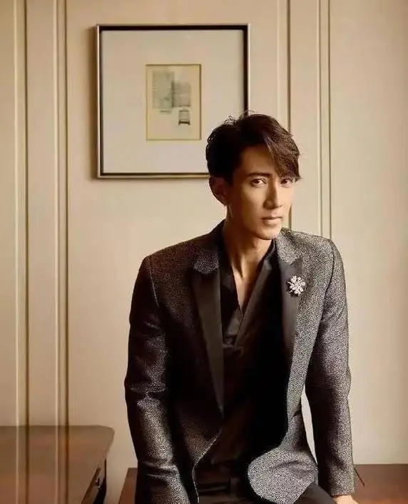 吴尊文莱豪门背景_陈楚河父亲陈启礼_陈楚河家庭背景揭 #65533;