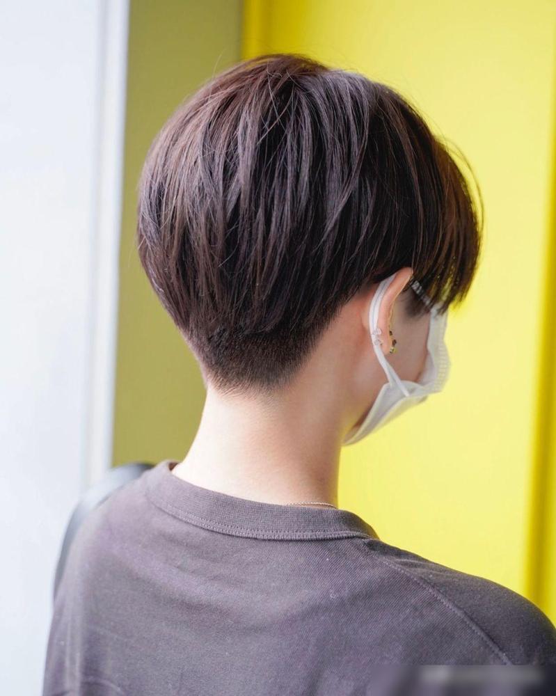 推边短发欧美风大波浪_短发造型视频_适合女性个性化发型