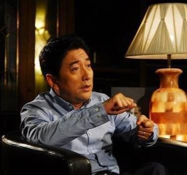 新闻联播播音员工资_央视主播工资水平_央视主持人收入揭秘