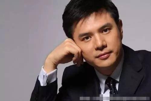 新闻联播播音员工资_央视主持人收入揭秘_央视主播工资水平