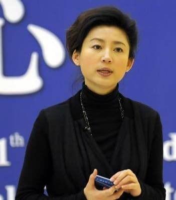 央视主持人收入揭秘_央视主播工资水平_新闻联播播音员工资