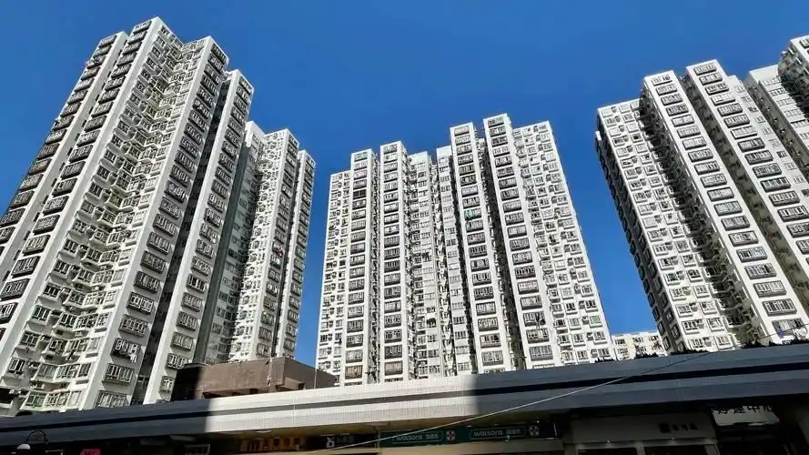 深圳最近新闻事件_南山悦府二期货屋爆燃深江铁路坍塌事故_深圳安全与民生挑战