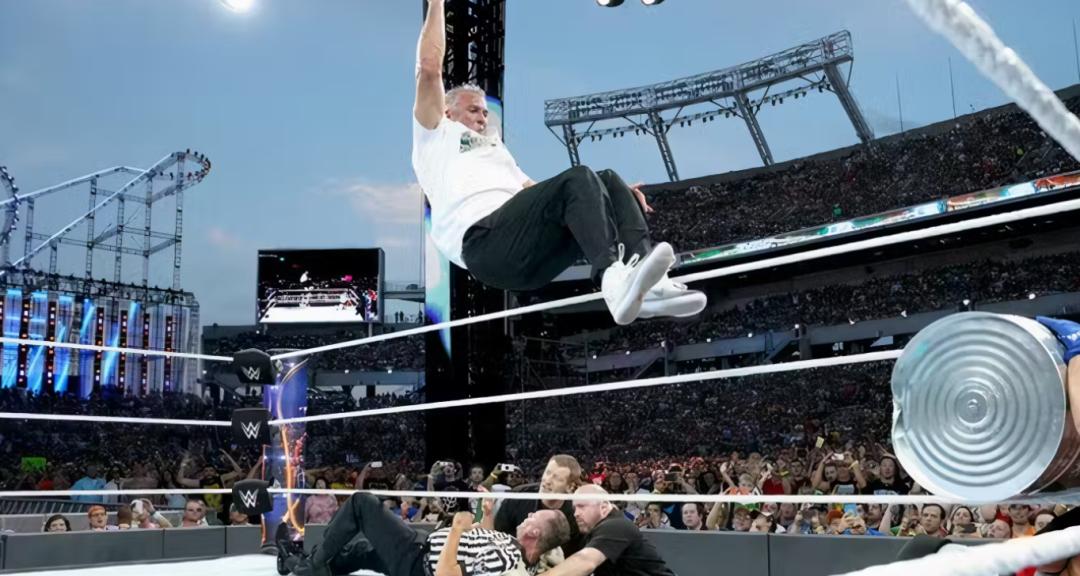 摔角狂热历史上最精彩的开场赛盘点_28届摔跤狂热大赛_WWE摔角狂热开场赛经典对决