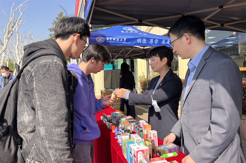 湖北省烟草专卖局315国际消费者权益日_武汉烟草知音网络服务操作平台_湖北省烟草专卖局电子烟防控进高校