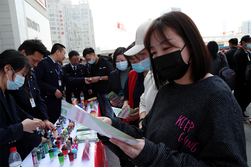武汉烟草知音网络服务操作平台_湖北省烟草专卖局电子烟防控进高校_湖北省烟草专卖局315国际消费者权益日