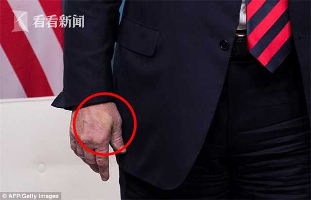 G7峰会 马克龙 特朗普 关系紧张_G7峰会 两国贸易争端 马克龙推文_特朗普马克龙26秒“掰手腕式握手”