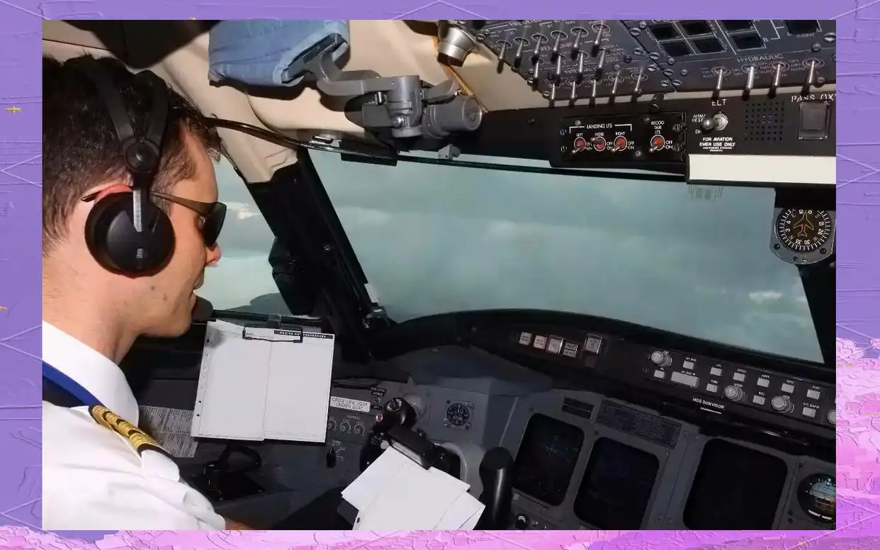 飞行员日常工作_机长职责与挑战_真实飞机主驾驶