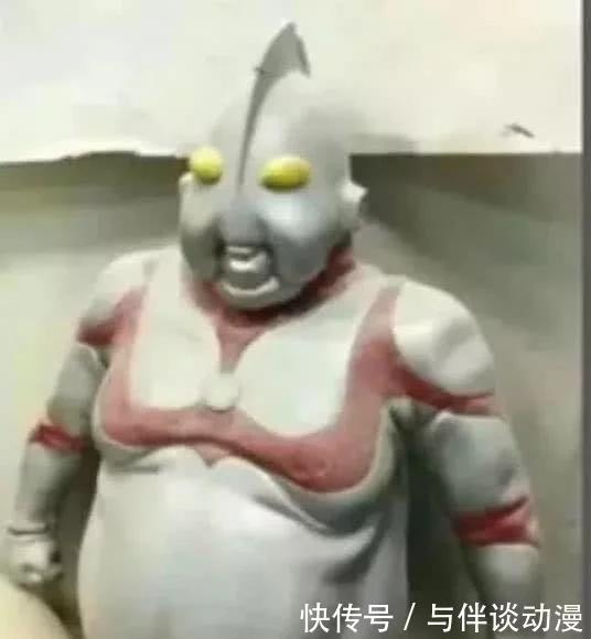 奥特曼搞笑新闻图片_奥特曼搞笑PS图_童年回忆奥特曼PS