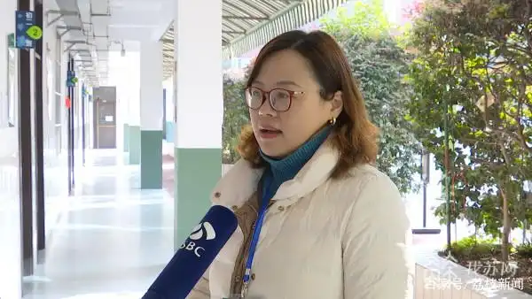 拍照搜题app教育部通知_中小学线上学科类培训App备案暂停_作业帮显示网络异常