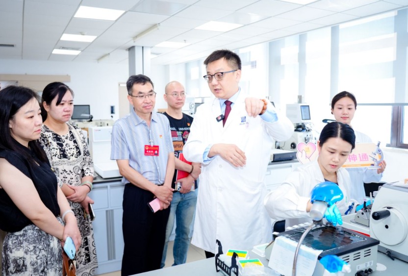 医院开放日，一妇婴邀市民代表“多维深度探院”