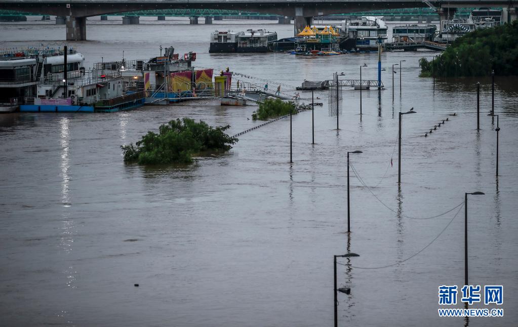 是什么酿成韩国首都圈罕见特大暴雨