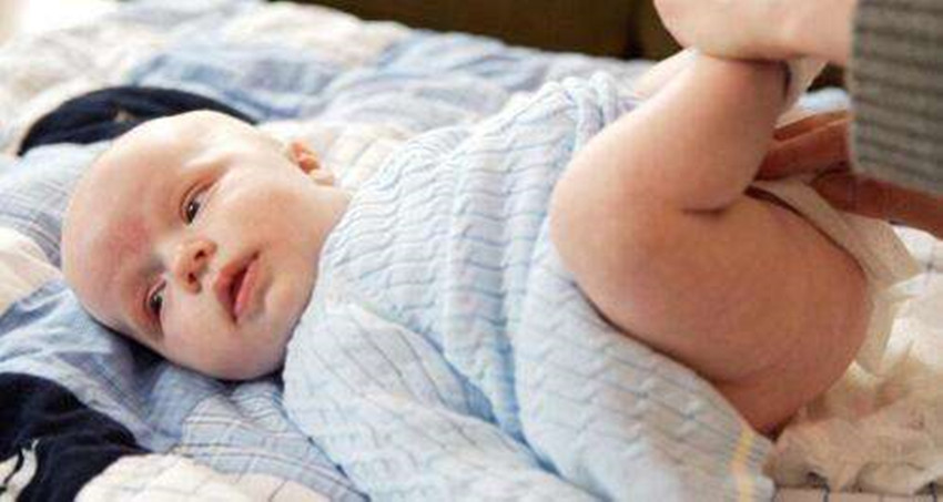 宝宝攒肚怎么办_母乳宝宝拉稀_宝妈经常拉肚子宝宝也拉怎么办