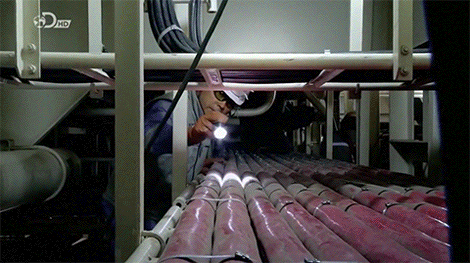 巨型货轮建造过程_近万吨海上“巨无霸”怎么造_马士基麦金尼穆勒号建造细节