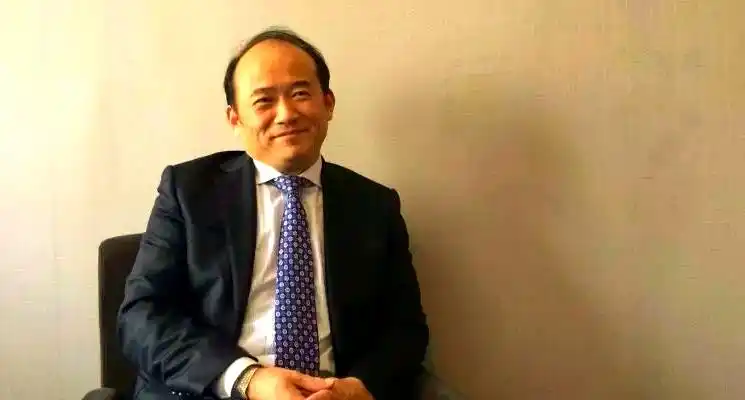 详细阅读:兰世立的传奇人生:从民营航空先锋到家族企业困境 兰世立的传奇人生:从民营航空先锋到家族企业困境