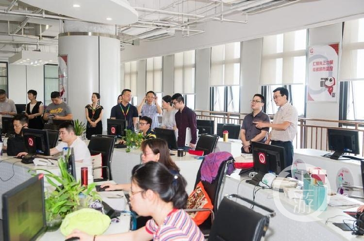 张辅评与管洪座谈交流_今日头条在天津的地址_今日头条参访重庆日报报业集团