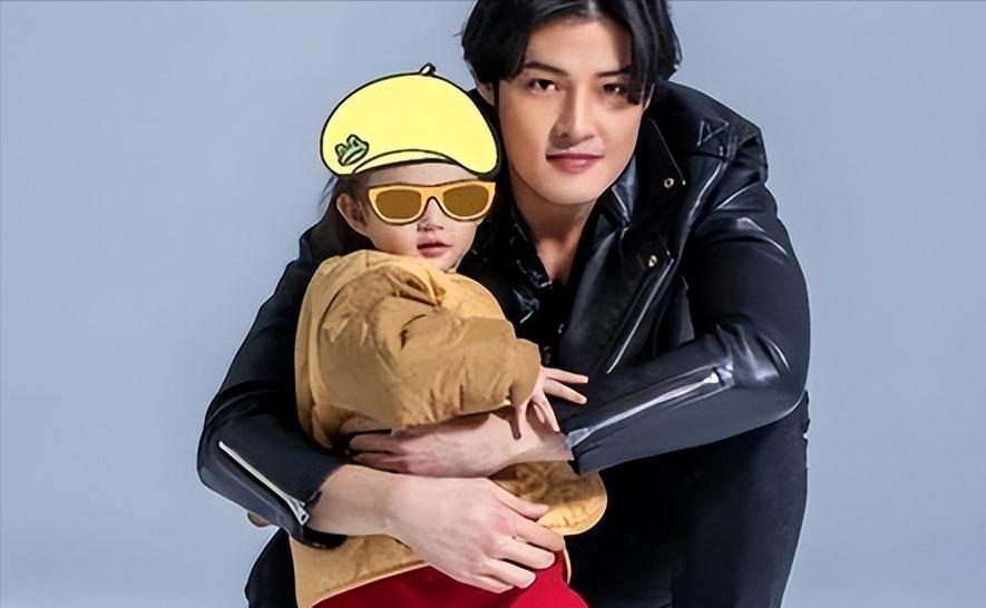 寇家瑞39岁未婚生女不结婚_寇家瑞多少岁_寇世勋双妻家庭影响子女婚姻观