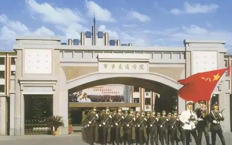 西安二炮工程大学沈星 无名小桥英勇救人 青州市民缅怀英雄_青州二炮沈星