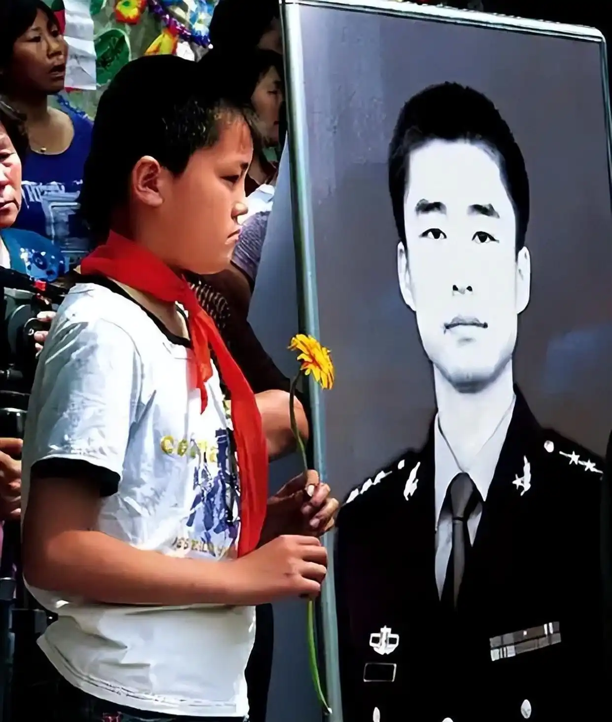 青州二炮沈星_二炮军官沈星 勇救落水少年 英雄事迹