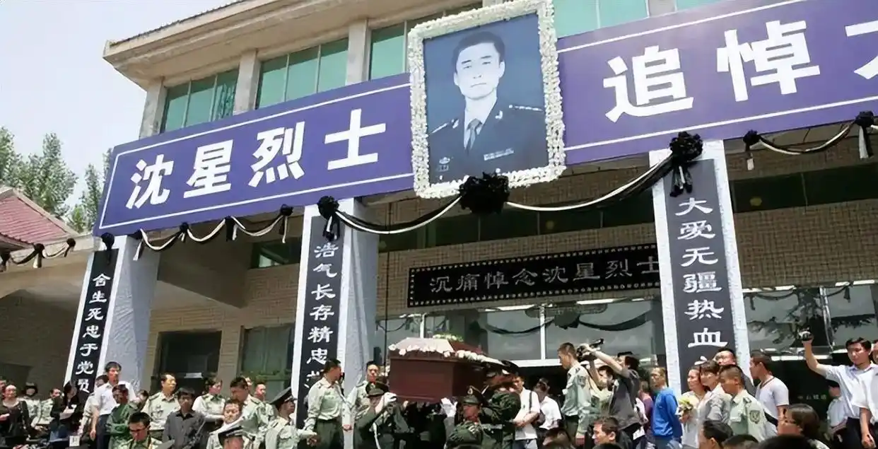 二炮军官沈星 勇救落水少年 英雄事迹_青州二炮沈星