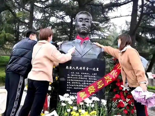 沈星 军人 投身救孩子_青州二炮沈星_沈星 南阳河 舍己为人