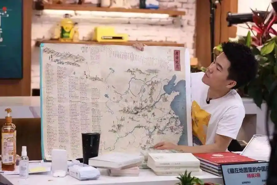 董宇辉 西安外国语大学_李阳评董宇辉英语差_东方甄选 双语直播