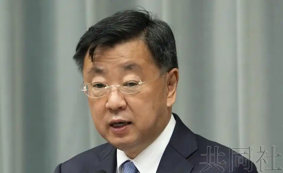 日本炒作中国军力动向_美国发布中国军力报告_中国军号发布日语海报警告日方