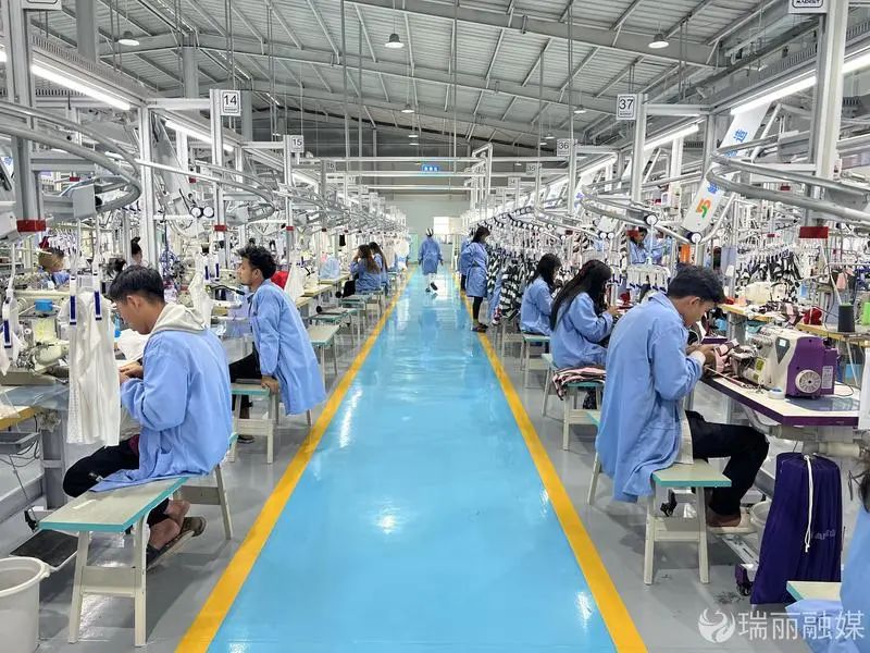 瑞丽服装_瑞丽沿边产业园区畹町片区服装企业_云南摄氏度服饰有限公司投资发展