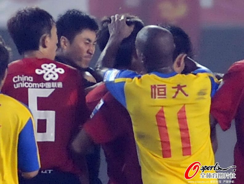 许家印“铁杆心腹”被罚_许家印 恒大足球 俱乐部管理