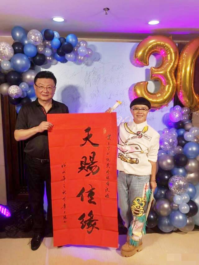 中央13台新闻主持人_离开央视新闻联播的著名主播故事_央视新闻联播离职主播名单