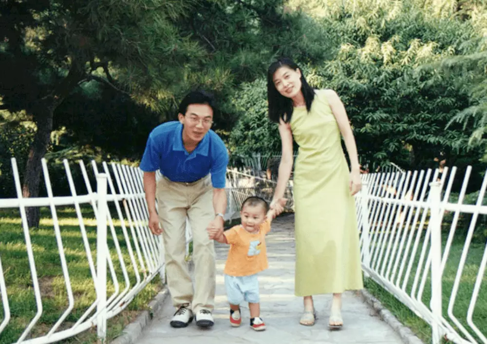 离开央视新闻联播的著名主播故事_中央13台新闻主持人_央视新闻联播离职主播名单