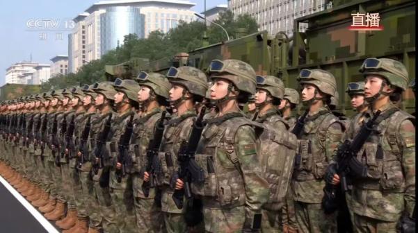 骄傲！青科大学子参加九三阅兵接受检阅！