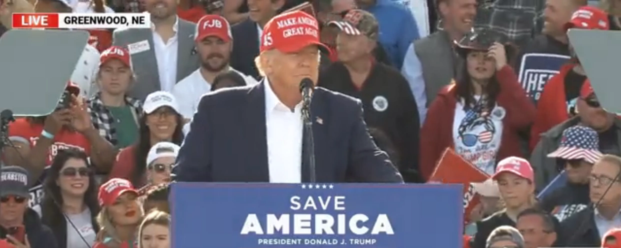 美国前总统特朗普抨击拜登表现差_特朗普称拜登执政造成极大伤害_特朗普抱怨美媒用他最差照片当封面