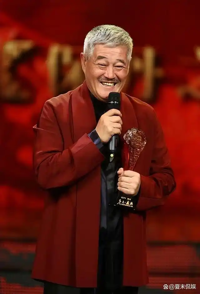 2024年春晚新意期待_春晚观众席笑脸哥_冉少平春晚观众代表