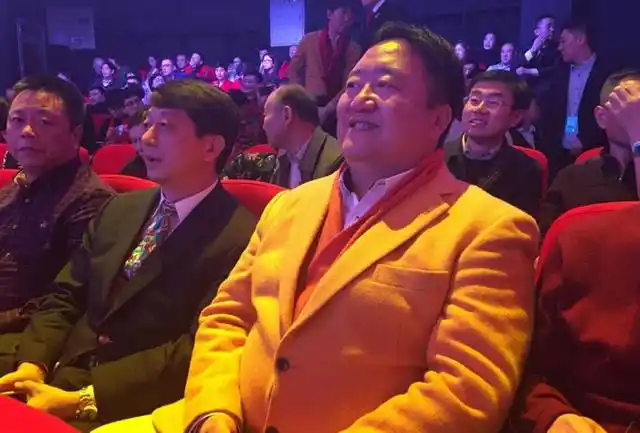 春晚意外走红前三名，第3笑脸哥，第2睡觉姐，第1竟是美女漫画家