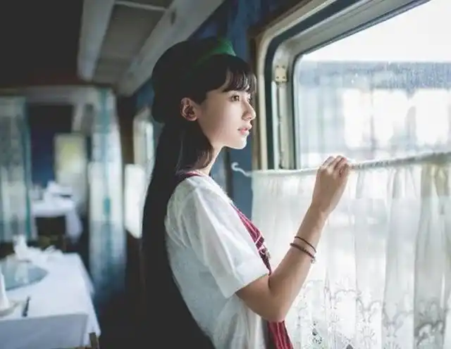 春晚睡觉姐_春晚观众席笑脸哥_春晚笑脸哥