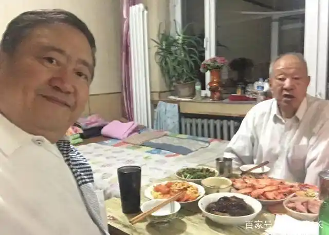 春晚笑脸哥 冉东升 20年现场观礼经历_春晚笑脸哥 冉少平 家庭背景_春晚观众席笑脸哥