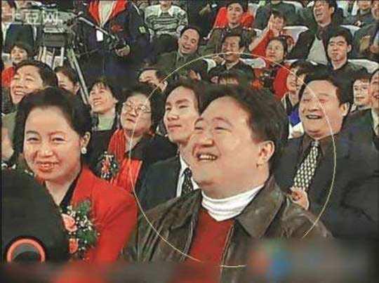 春晚笑脸哥冉东升_央视春晚笑脸哥冉东升缺席2019年原因_笑脸哥观看2019年春晚情况