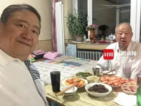 春晚笑脸哥冉东升_笑脸哥2019年春晚门票曝光_央视春晚笑脸哥缺席原因