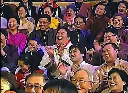 春晚笑脸哥冉东升_笑脸哥2019年春晚门票曝光_央视春晚笑脸哥缺席原因