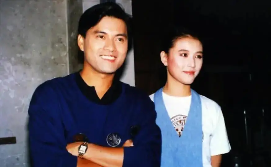 吕良伟三个老婆_吕良伟王瑞婚姻故事_吕良伟老婆的图片