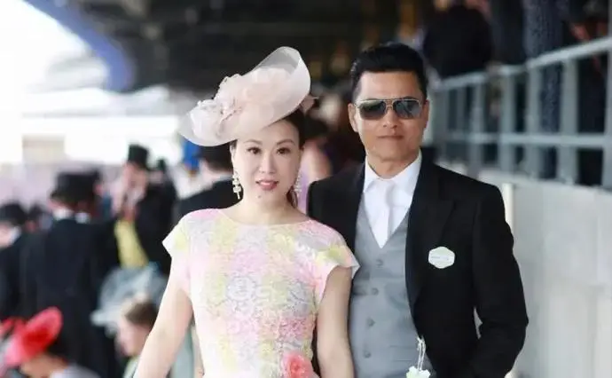 吕良伟老婆的图片_吕良伟三个老婆_吕良伟王瑞婚姻故事