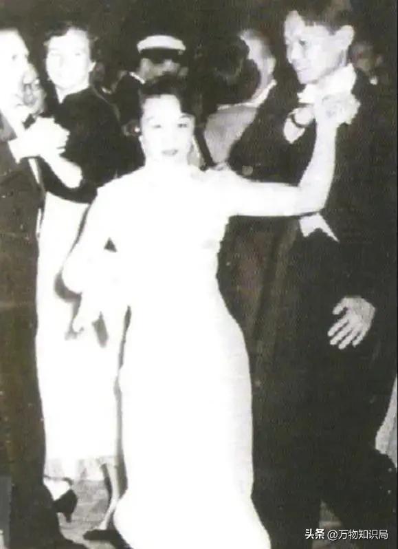 杨振宁 杨武之_杨振宁 诺贝尔物理学奖 事迹