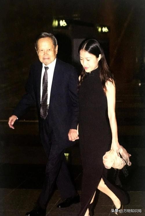 杨振宁 杨武之_杨振宁 诺贝尔物理学奖 事迹